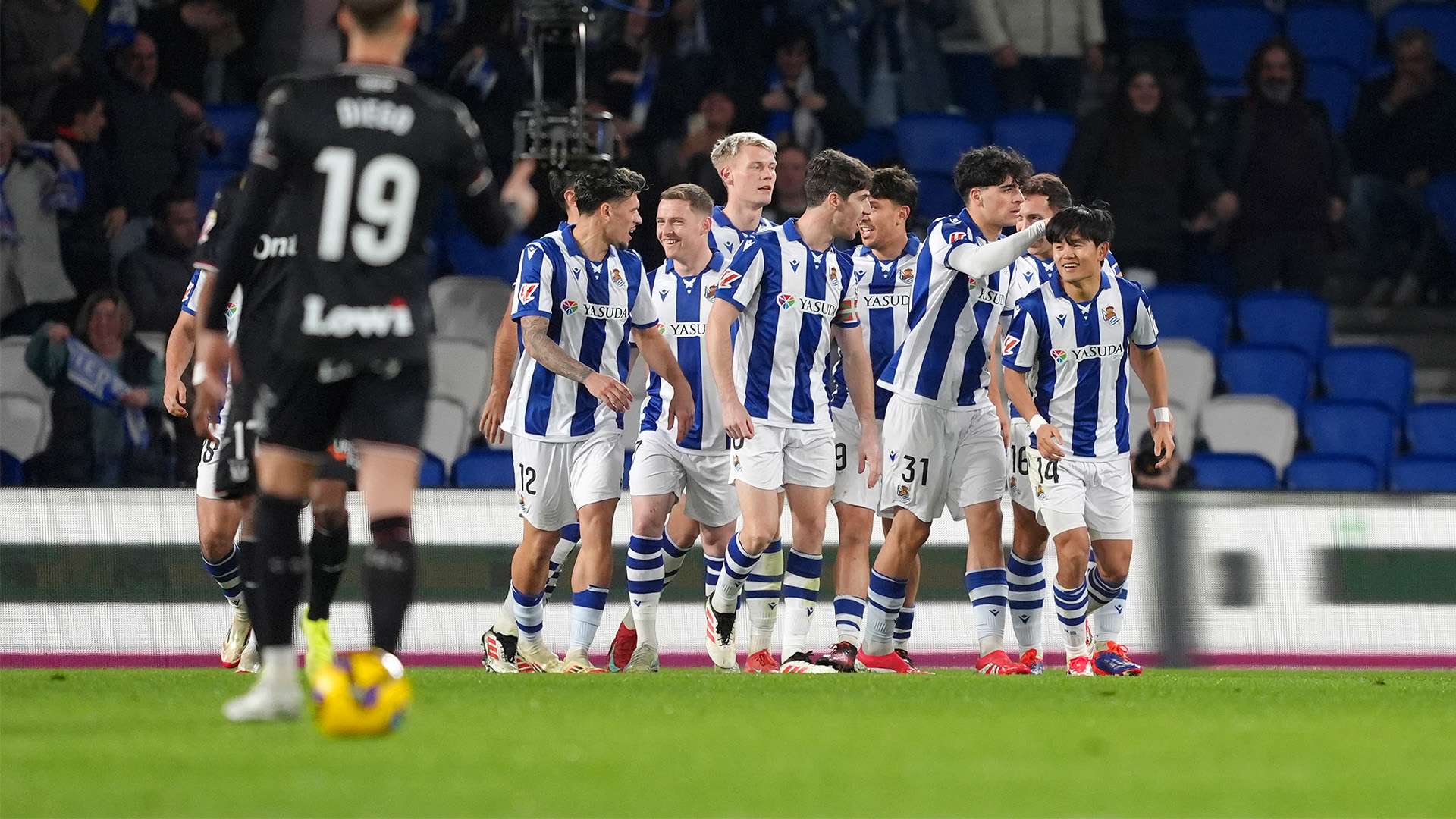 够欣赏到富 够欣赏到富